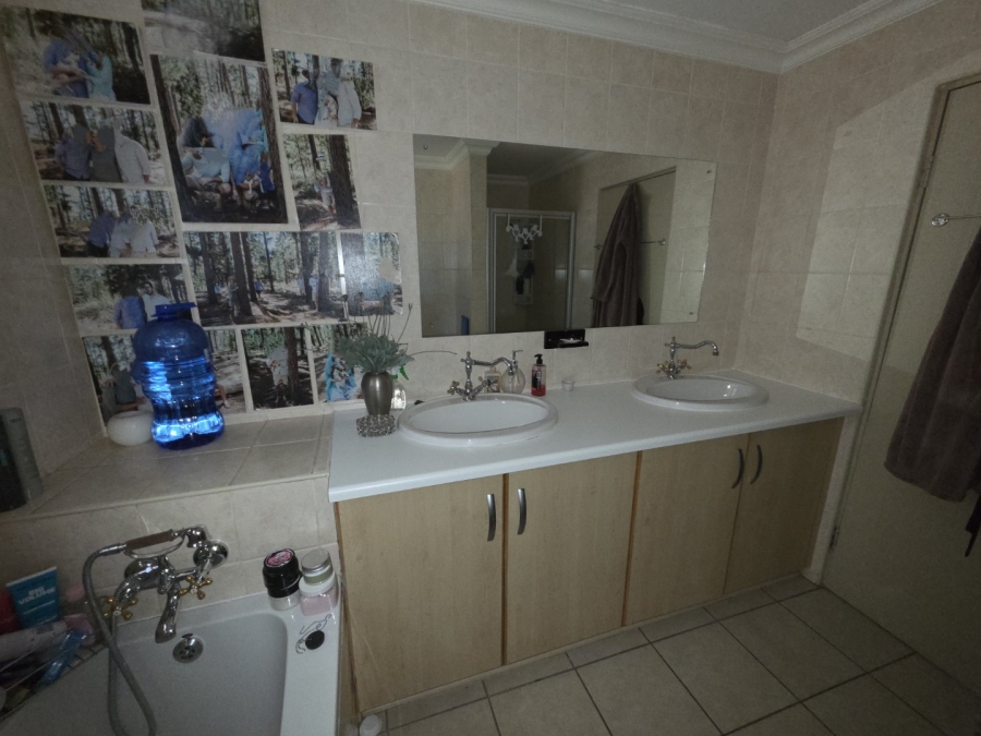 3 Bedroom Property for Sale in Dan Pienaar Free State